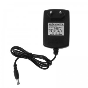 Chargeur 15V 2A Fiche...